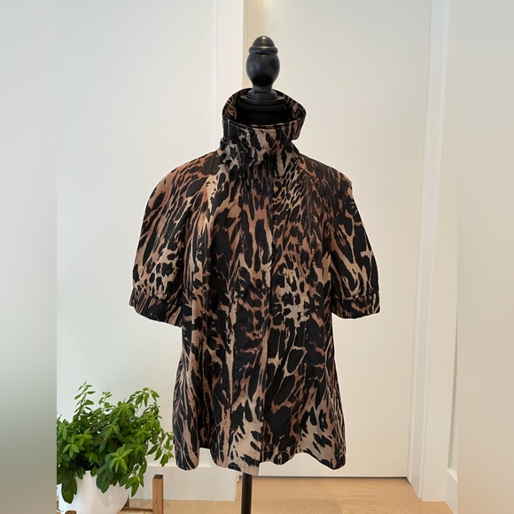 JOSEPH RIBKOFF Tiger Pattern Short Sleeve Zip Up Jacket - Picture 5 of 10